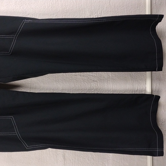 Nike Black Mid Rise Hook Zipper Closure Flare Leg Athletic Athleisure Pant - Picture 3 of 15